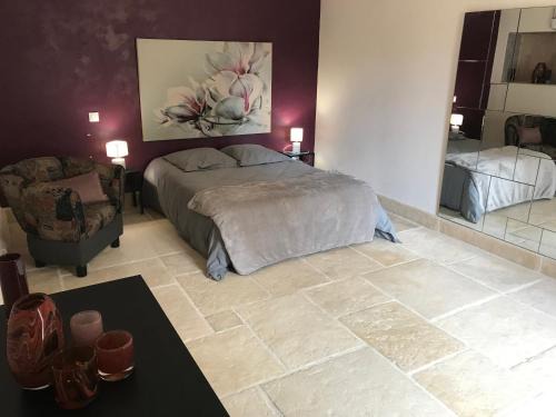 Praslay Maison | Gîtes du Noyer
