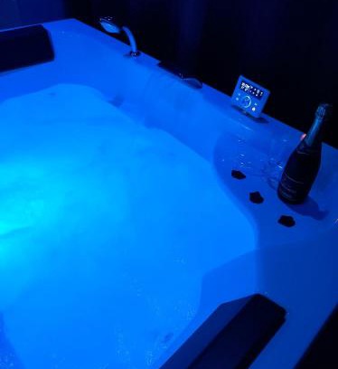 Courgains Maison | Gîtes & SPA du bien-être