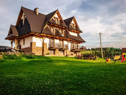 Bialy Dunajec Maison | Góralski Przystanek dom dla max 17 osób z sauną i balią z funkcją jacuzzi