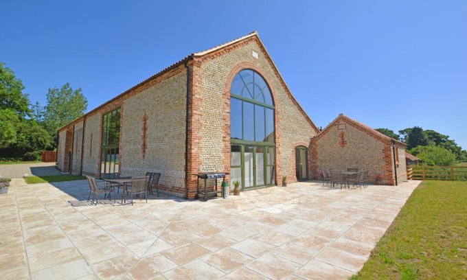 Cromer Maison | Ga Ga Barn