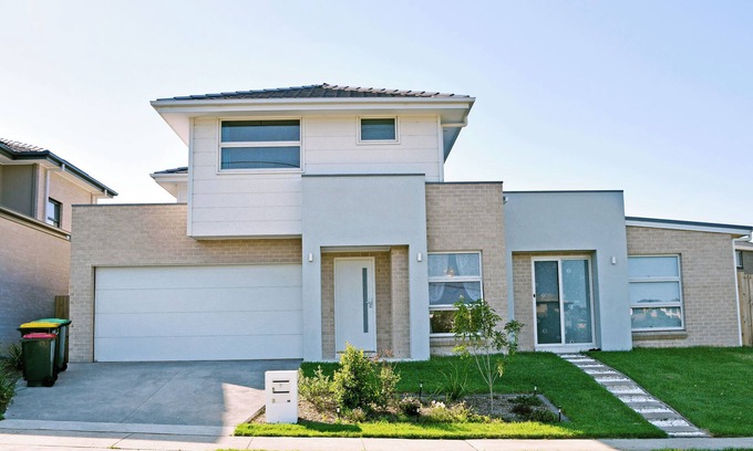 Maraylya Maison | Gables/Box hill/Maraylya Two-Level House