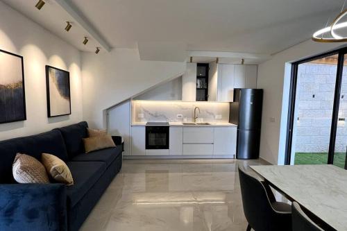 Bayit VeGan Appartement | Gabriel Apartments - Brand Designed Apt in Bayit Vegan 5min to SHAAREI ZEDEK HOSPITAL