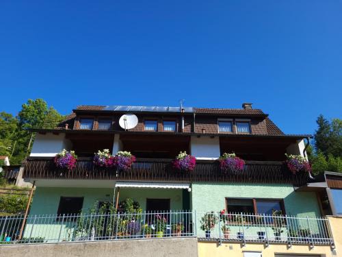Egloffstein Hôtel | Gaestehaus Grau