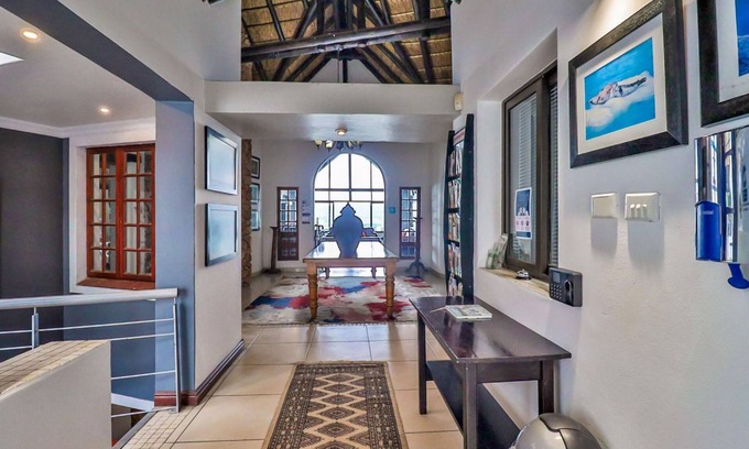 Kosmos Maison | Galagos Lodge