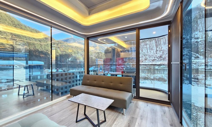Bongpyeong Hôtel | Galaxy x Hotel type Caravan Glamping&Pension