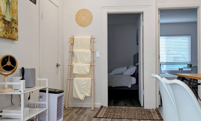 South Berkeley Appartement | Gallery Look Cozy 2-bedroom apartment in charming Berkeley
