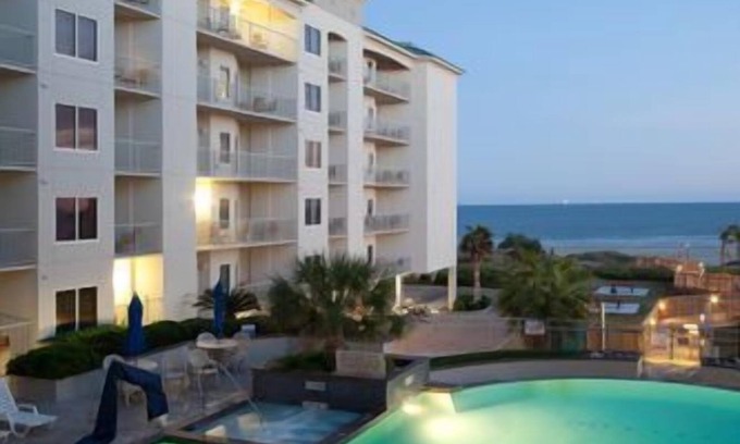 Beachside Village Copropriété | Galveston Condo / Pool 2BR directement sur la plage - Pas de rue à traverser!