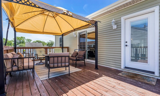 Ocean Gate Maison | Game Room, Kayaks, Steps to the Ocean!