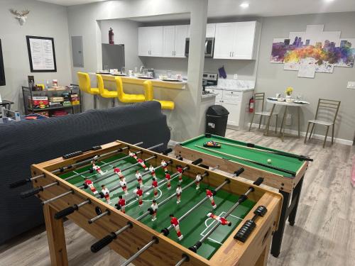 West Arlington Appartement | Games Haven with Crib Mins from AT&T, Sixflags, UTA, GlobeLife, AmericanAirlinesCenter