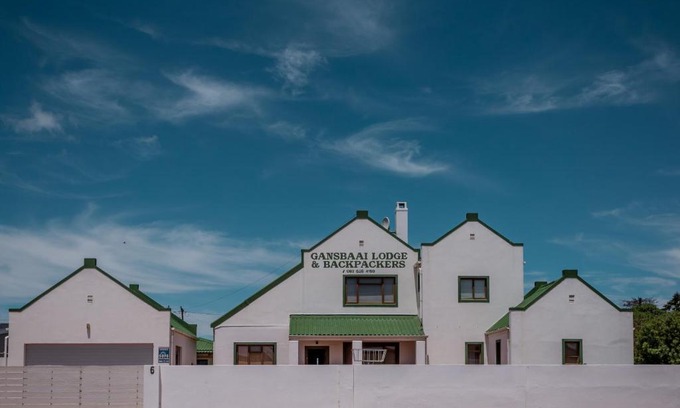 Gansbaai Cabine | Gansbaai Lodge & Backpackers