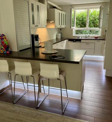 Kirchrode-Bemerode-Wulferode Maison | Ganzes Haus an der Messe und nur 15 Minuten zum Zentrum Hannover - including parking - komplett ausgestattet - 3 Schlafräume - CITY HOUSE at Fair Trade - only 15 Min to Centre Hannover - 3 bed rooms - highWLAN - with working places and garden