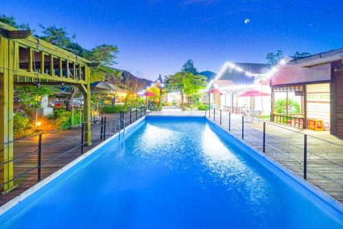 Buk Maison | Gapyeong Adelheim Pension Dogs Allowed, Group Rooms, Spa