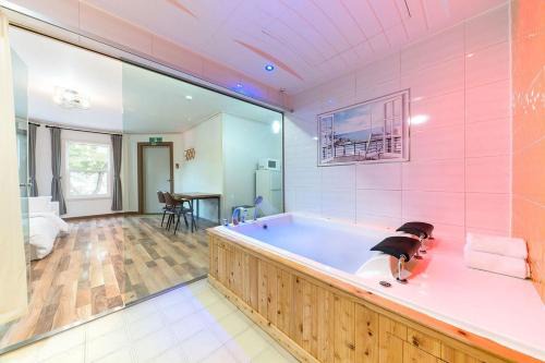 Sang Maison | Gapyeong Ohneulharu Spa Pension Pet friendly