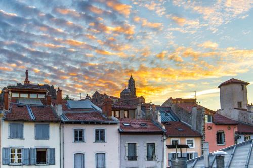 Le Puy-en-Velay Maison | Garage, 2 chambres, balnéo, 2 SDB, 2WC, vue sur les monuments