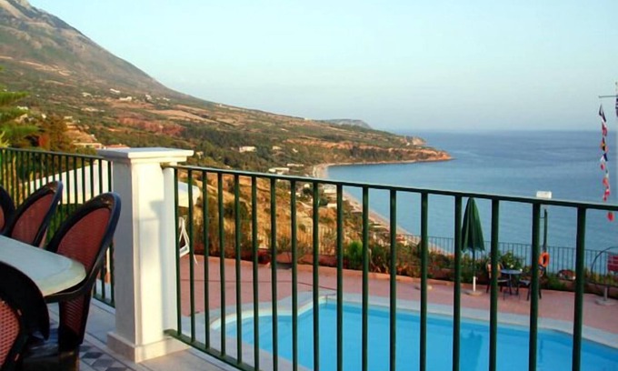 Lourdata Maison | Garbis Villas