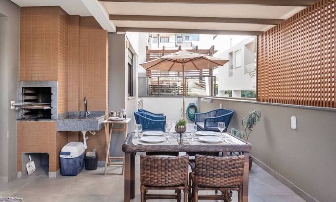 Governador Celso Ramos Appartement | Garden apartment in Praia de Palmas