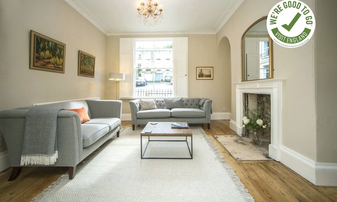 Bath Cottage | APPARTEMENT GARDEN - BAIN - un appartement de 2 chambres pouvant accueillir 4 personnes dans 2 chambres