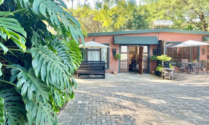 Nelspruit Maison | Garden Apartment close to Kruger - LoerieRoep Unit 3