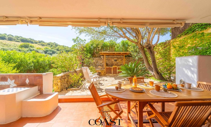 Portisco Appartement | Garden Apt - Three-room flat with WiFi and BBQ