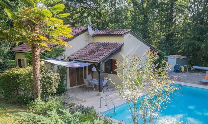 Saint-Martin-le-Redon Maison | Maison de vacances tranquille avec grande piscine