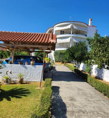 Amarinthos Maison | Garden House