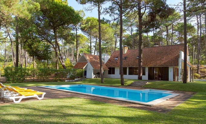 Mucifal Maison | Jardin, près de la plage, voiture indispensable, Colliers
