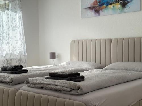 Weißbach Appartement | Garden Retreat - Küche - Bad - Garten