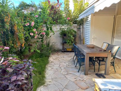 Anse Vata Appartement | Garden & Terrace Apartment