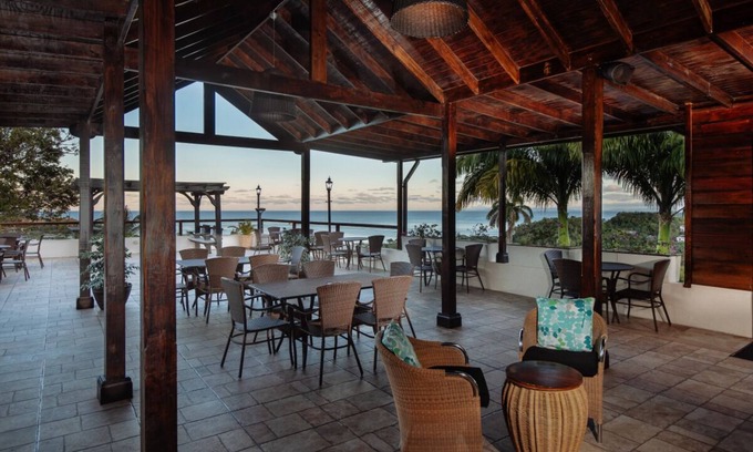 Charlotte Hôtel | Garden View Room Close to Marigot Bay and Reduit Beach! FREE Parking, Pools!