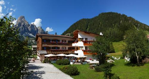 Corvara in Badia Hôtel | Garni Raetia