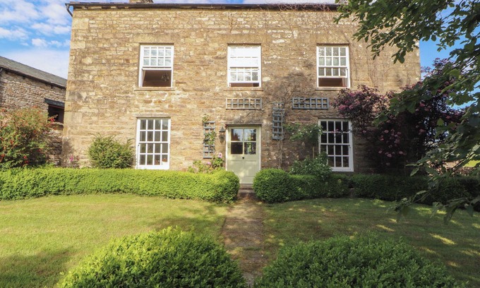 Sedbergh Maison | GARSDALE FOOT, pet friendly, character holiday cottage in Sedbergh