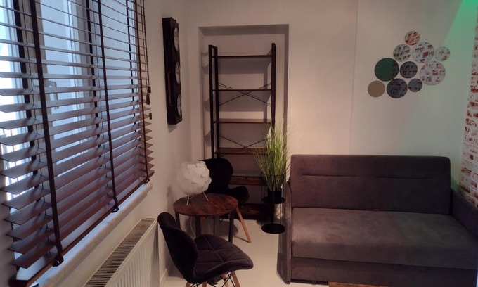Jaslo Appartement | Garsoniera -w podwórzu