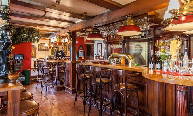 Glowe Maison | Gasthaus & Pension Zur Schaabe
