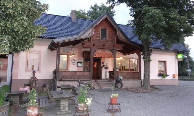 Zeltweg Hôtel | Gasthaus zur Waldschenke