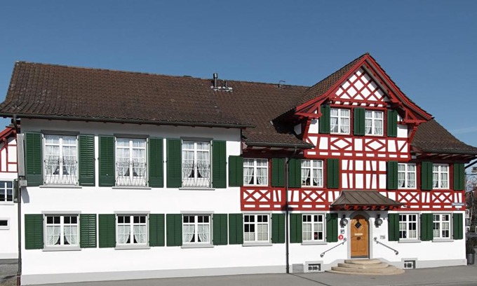 Weinfelden Hôtel | Gasthof Eisenbahn