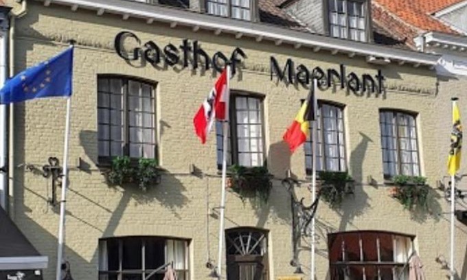 Damme Lit Et Petit-Déjeuner | Gasthof Maerlant