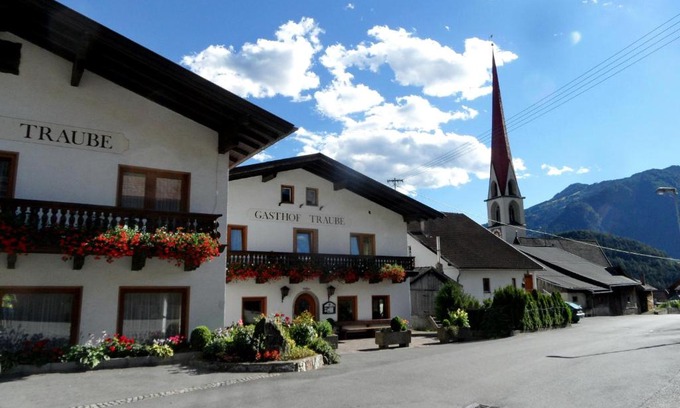 Karres Hôtel | Gasthof Pension Traube