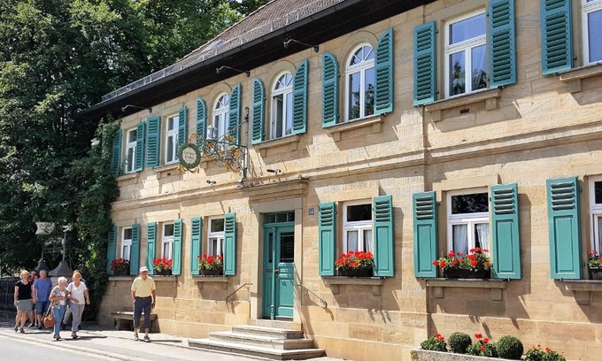Wernsdorf Maison | Gasthof Schiller bei Bamberg