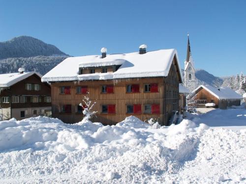 Bizau Maison | Gasthof Taube