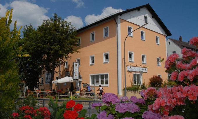 Vohenstrauss Hôtel | Gasthof zur Post Hotel Parkplatz