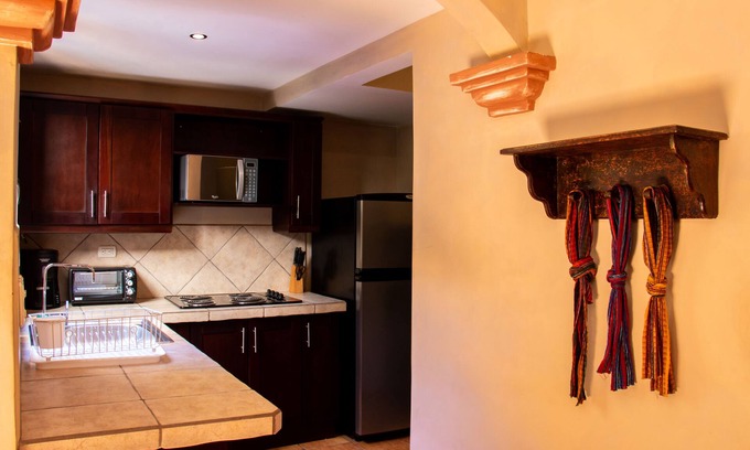 Antigua Guatemala Appartement | Gated, 4 Blocks f/ Central Park, Car Park, Patio, Amazing