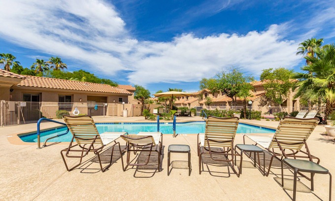 Alta Mesa Copropriété | Gated Luxury Condo. 3 King beds! Alta Mesa Resort golf course view!