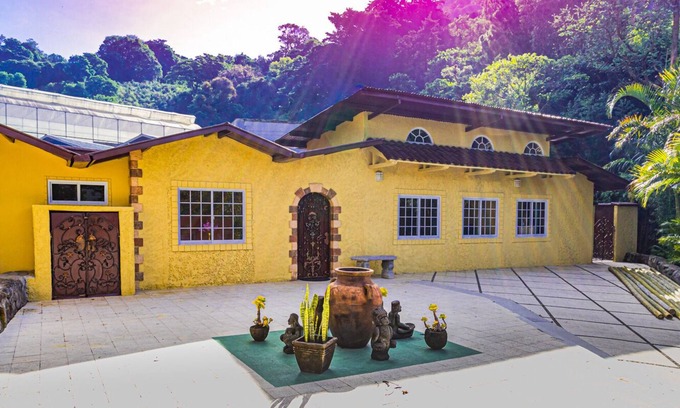 Los Naranjos Cottage | Gatehouse at The Springs - Chic Tropical Hideaway