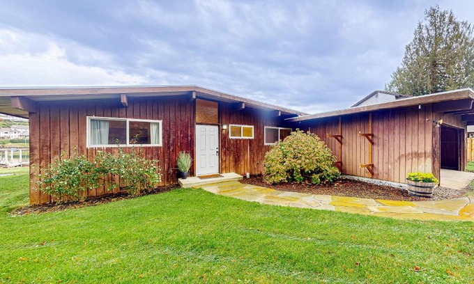 Gig Harbor Maison | Gathering Together Cabin