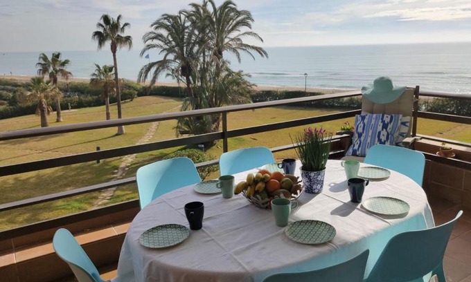 Gava Appartement | Gava Mar- Castelldefels Beachfront Apartment- Direct access to the beach