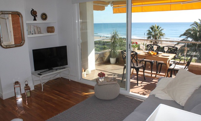 Gava Appartement | GAVA2 BEACHFRONT PENTHOUSE BARCELONE CASTELLDEFELS