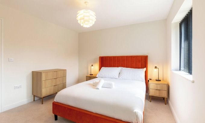 Newton St Loe Appartement | Newly Refurbished Home, Short Drive to Bath Centre