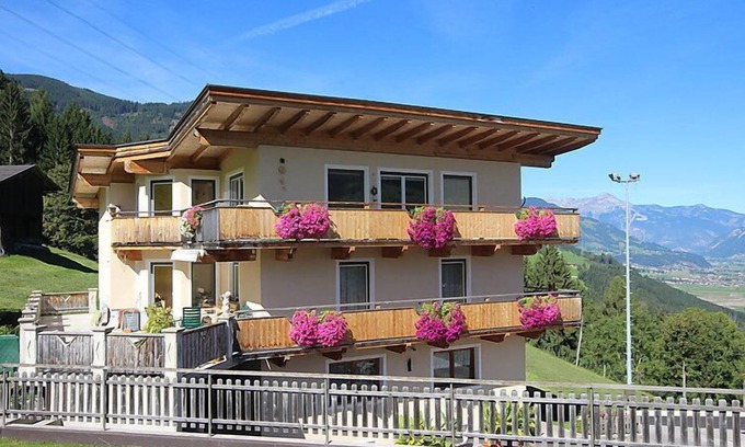 Emberg Appartement | Geisler by Interhome