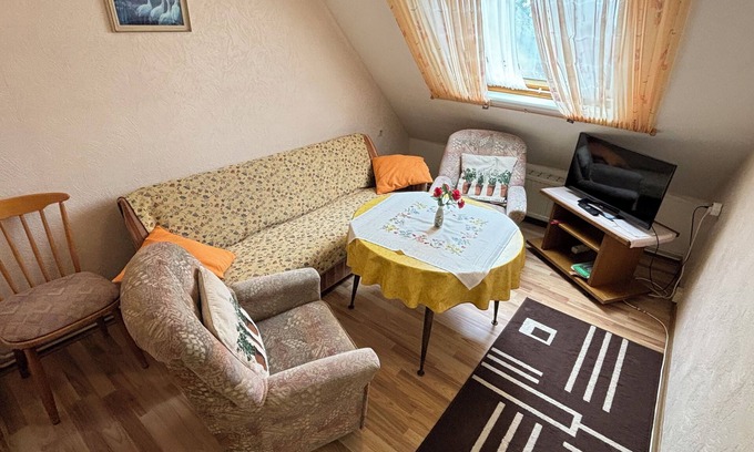 Emden Appartement | Gemütliche 2-raum-wohnung, 2 Pers., Emden am Deich, Parkplatz, Grillplatz, Wlan
