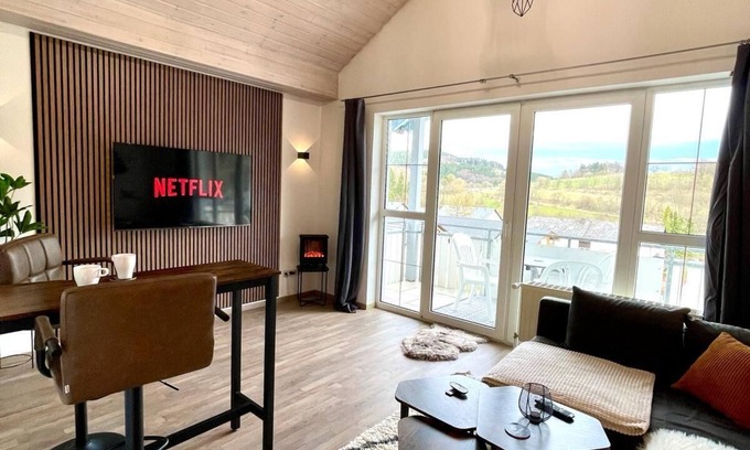 Stryck Appartement | Gemütliche Balkon-oase mit Blick auf Skywalk Perfekte Lage Smart TV
